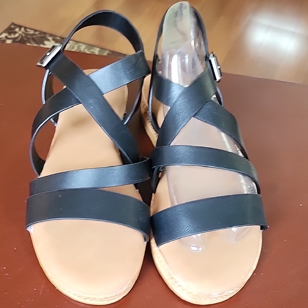 Rouge Black Criss Cross Flat Sandals Ankle Strap Size 9